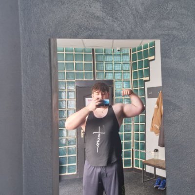 codrin22's profile picture. Romanian Streamer 
Part of Content Creators Program @Ubisoft
24 years 
R6 players top 10%