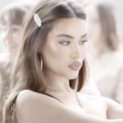 ipetitdoll's profile picture. 