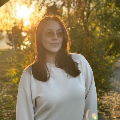 tasiiaas's profile picture. •she/her• | bachelor of international relations 👩🏻‍🎓 | love watching cars drive around in circles 🏎️