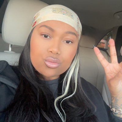 dearMichie's profile picture. ALL GOLD . im coming for the Pot . Leo 🦁