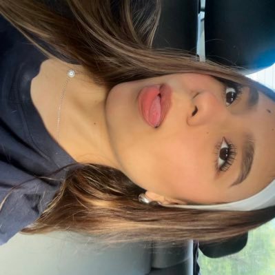 cristinamt_z's profile picture. mateo 5, 15-16