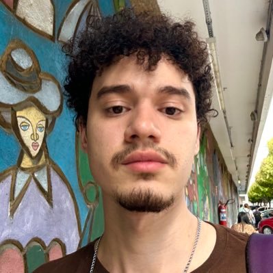 esposadojaehyun's profile picture. this is me trying