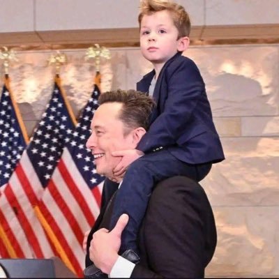 elonchat431's profile picture. 