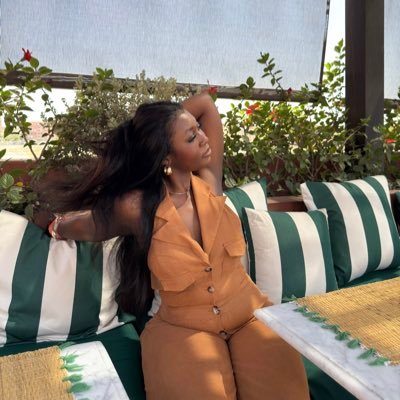 I_amPoki's profile picture. 28 ||•God ||•Specialist Dietitian ||•MPH ||•Travel ||•Music Fairy ||•Born a shining star •