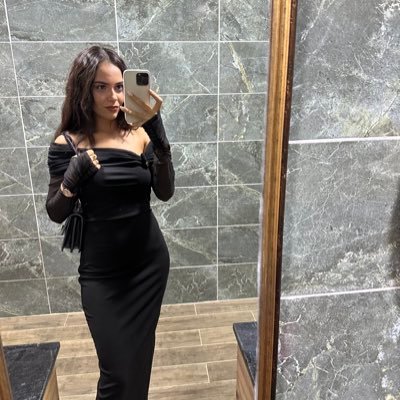 tugceee1_'s profile picture. 