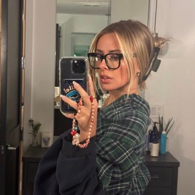 Kendra357631618's profile picture. ⁱ ᵈᵒ ᵃ ᵗʰⁱⁿᵍ ᶜᵃˡˡᵉᵈ ʷʰᵃᵗ ⁱ ʷᵃⁿᵗ  ⁱ'ᵐ ᵈᵒⁿᵉ ᵗʳⁱᵖᵖⁱⁿ 🤷🏻‍♀️🙂‍↔️