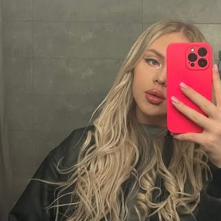 ElaraParke91500's profile picture. Rooted in Texas, blooming everywhere life takes me 🌷✨