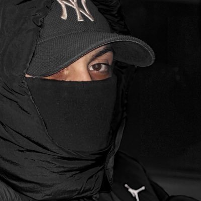 b3n_la_D's profile picture. On guette pas nos balafres. Du coup on frappe, même si on pète nos phalanges