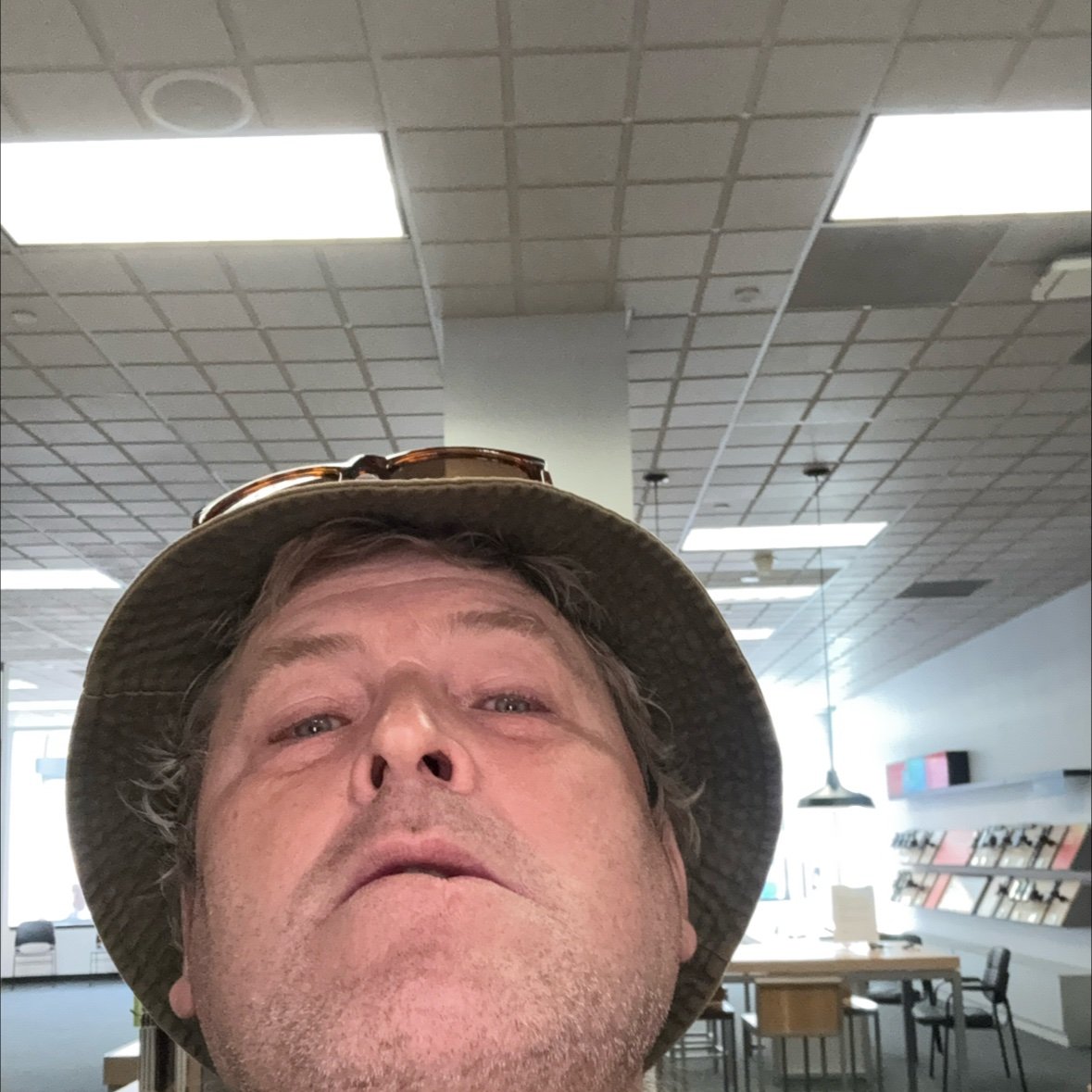 ErikJohnson1512's profile picture. 