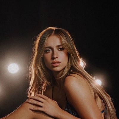 fckreputation's profile picture. except on midnights like this. renan's second account. here |really| lies my reputation. born in 2000.