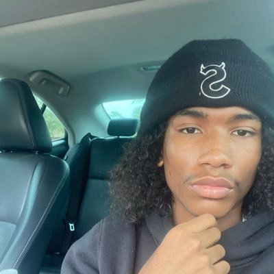 DeeHavin1's profile picture. 