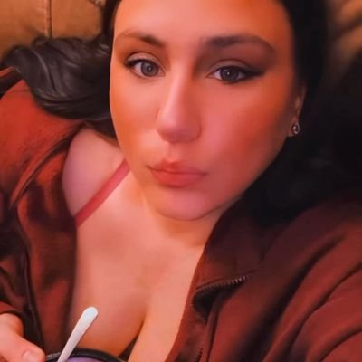 SSammie92974's profile picture. A SGT. A Libra ♎️. A cylist. mom of 🐕 dogs. Food & nutritional coach