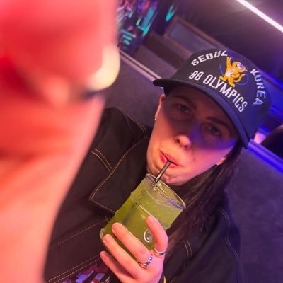 shinblaqplus's profile picture. ✨call me poet | artist ✨ | #808G48 | she/her | priv: @bardminthara