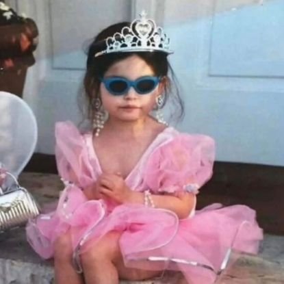 gladintheside's profile picture. 