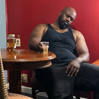 FleetwoodTizzle's profile picture. Corn 🌽 Liquor 🥃 Sippah