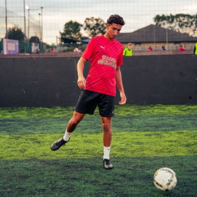 Kayamahmut10's profile picture. 18