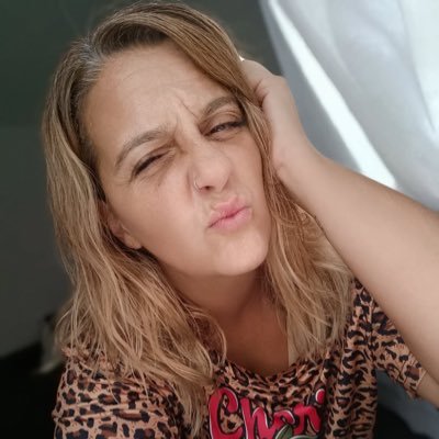 HerByTheresa's profile picture. Wig & Hair Specialist | Owner & Stylist at Her by Theresa – Custom Wigs & Luxury Hair Extensions/ Faith-led • Honest • Passionate about life!!!