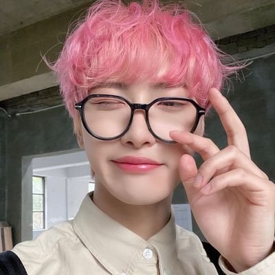 seongpetals's profile picture. ㅤㅤㅤ朴ソンファ ー 19.04.19 🎐✨