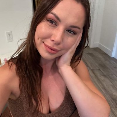 SarahJessth25's profile picture. A lover girl