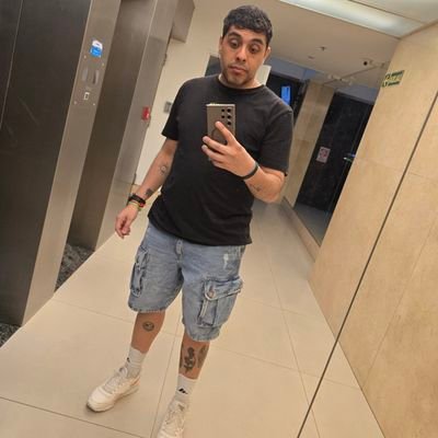 EzeCaceres's profile picture. Socio y fanático del @Belgrano 🩵🏴‍☠️
Contador Público
🙌🏼✨️