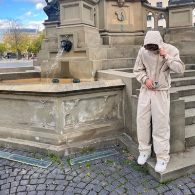 FrozenFNR's profile picture. 17 • 🇩🇪|🇹🇩 @entonxyz 👑