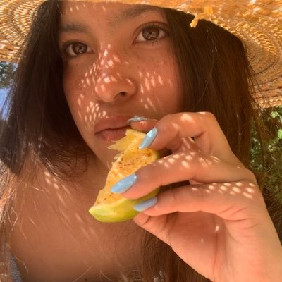 saarly_s's profile picture. 💱