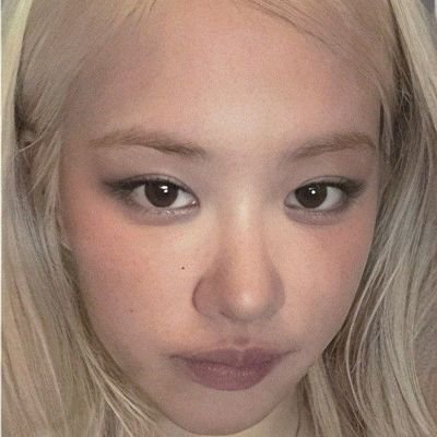 rosenist4's profile picture. • del mejor país campeón de todo del mundo 🇦🇷 🤍. only bp 🤍. blink ot4 🤍. rosé biased 🤍. rosé es mi novia 😍🤍. numberone 🤍. amante del mate 🤍. 23🎈.•