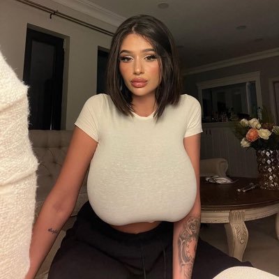 gracelunat's profile picture. AM JUST A BABY 🥺❤️🙃