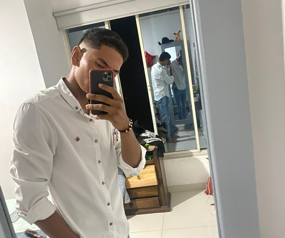 JhonHenao1908's profile picture. 