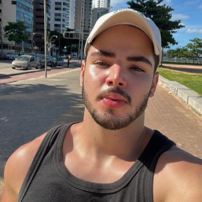 cnoliveira_'s profile picture. 