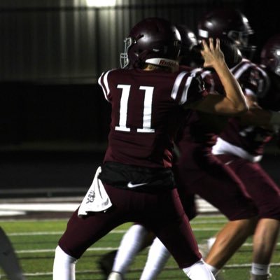 Jakekinkaid11's profile picture. class 2029 qb Benton ar 6’0 160 3.9 GPA