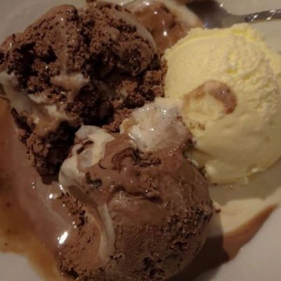 Edwardosca23029's profile picture. 