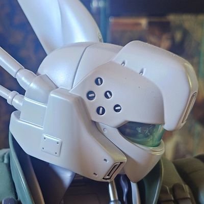 ok_joney's profile picture. まあまあ見なされ若水殿のツラを!!
戦場で傷だらけになったきたねぇツラだ
『…だがそれがいい』　その傷がいい!!
これこそ生涯をかけ殿を守り通した忠義の甲冑ではござらんか!!