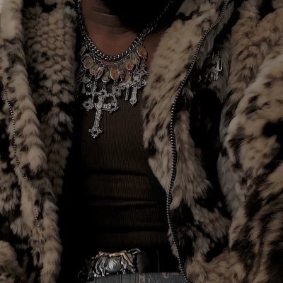 alourrrrr's profile picture. overman