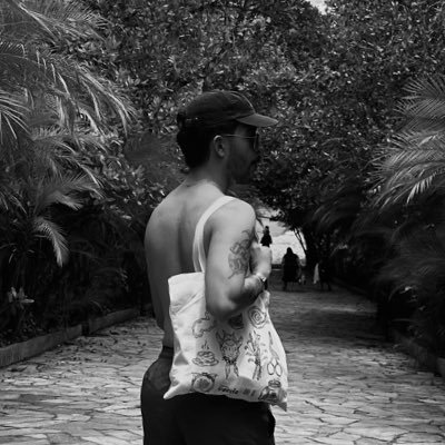 henrickcoeh's profile picture. I want to be anonymous and intimate. I want to speak without speaking, if that's possible.