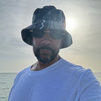 Ty_eoto_flo's profile picture. I’m here to unify, uplift and empower our people…. ✊🏿/🇺🇸/🔴⚫️🟢/🇵🇷 True New Yorker Queens The Foundation #QGTM.