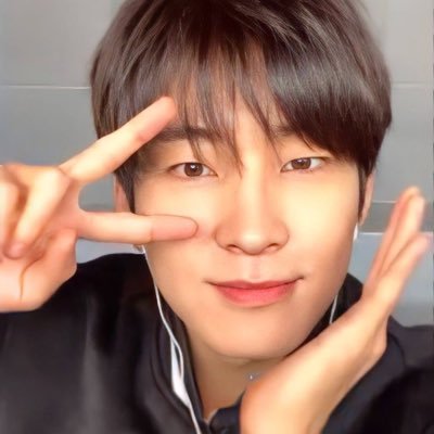 adek__wonuu's profile picture. 