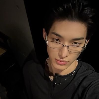 mavyuka's profile picture. i'm right next 2 u 🗣🗣