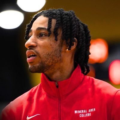coachdeeowens's profile picture. Assistant Coach @ Mineral Area College • SW IL JETS 17U — 2 Chronicles 15:7 — #GBE #1DAT