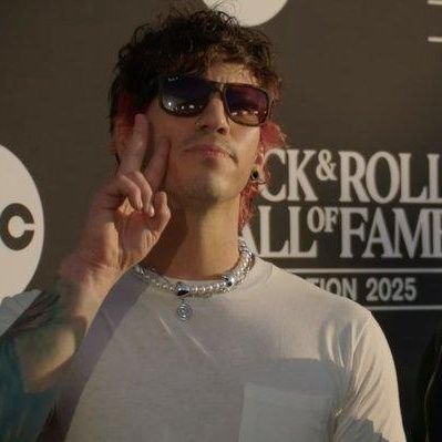 cuntmylip's profile picture. #clikkietwt #mcrtwt #fobtwt #gdtwt #5SOStwt #patdtwt #ptvtwt #swstwt #prmrtwt