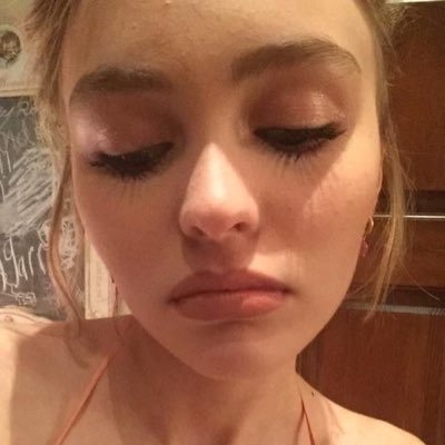 Kikishinz_'s profile picture. a girl w a fat ass💔 | bmi: 🐳 • gw: 53kg • h: 1,73 |. ₊ ₊ ⊹ ˖᯽ ݁˖ new acc