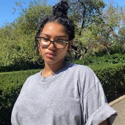 VeganAuntie's profile picture. Teaching you to elevate your life through a vegan lifestyle 🌱