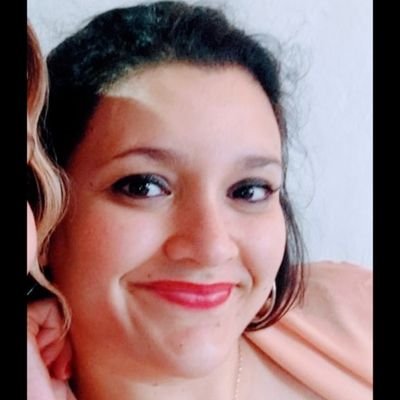 romapaloma22's profile picture. Laten entre dos microsegundos los recuerdos de un instante que te quise recordar.. 🎶
Cuando me caiga, me levantaré.
