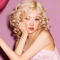 rosiegnab's profile picture. when you’re lost in the darkness, look for the light.