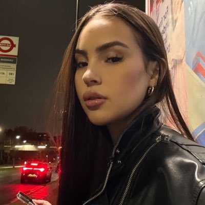 rrmana_'s profile picture. entre todas, sempre única