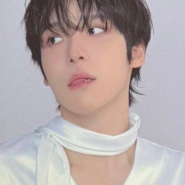 starrryhwa's profile picture. saw ateez 7/19💌