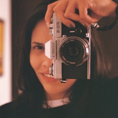 janaine's profile picture. Tuitando sobre tudo e sobre nada.