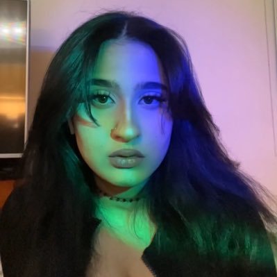 aeshmaskhan's profile picture. 