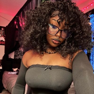 SecretKeylanii's profile picture. Welcome to my Freaky FETISH page ! i specialize in Foot Fetish, Paypigs, BDSM,Sissies,Gooners,Scat & more !! Wanna experience the best time of your life ??