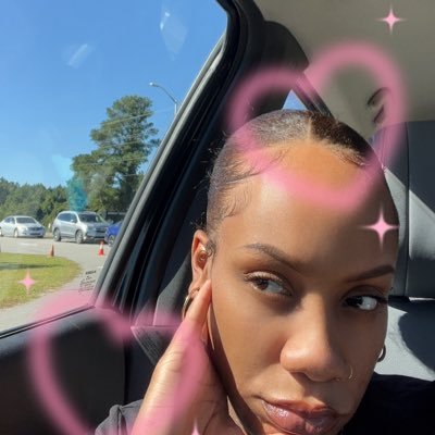 _reDawnndant's profile picture. head above water. #LLunclejames. 💙 mama, a x3.